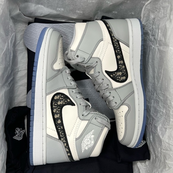 Dior x Jordan Sneaker size 36.5 - Picture 1 of 11